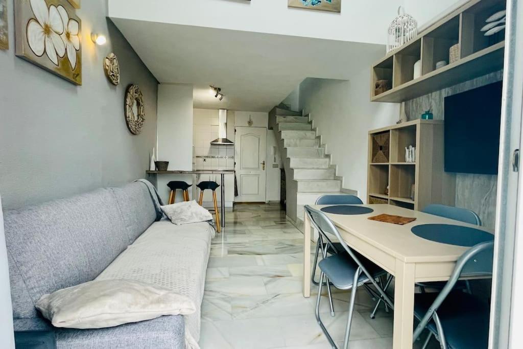 Atico Con Bonita Vista. En Urbanizacion Privada.! Apartamento Estepona Exterior foto