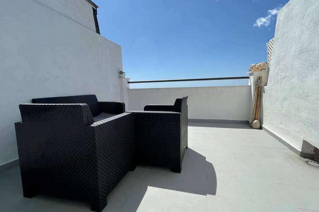 Atico Con Bonita Vista. En Urbanizacion Privada.! Apartamento Estepona Exterior foto