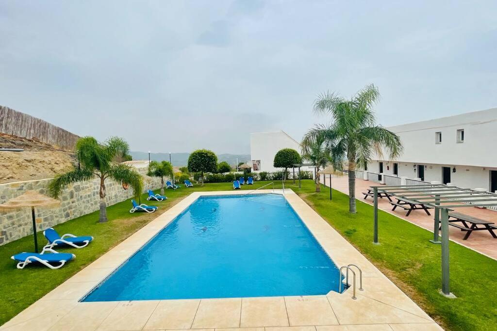 Atico Con Bonita Vista. En Urbanizacion Privada.! Apartamento Estepona Exterior foto